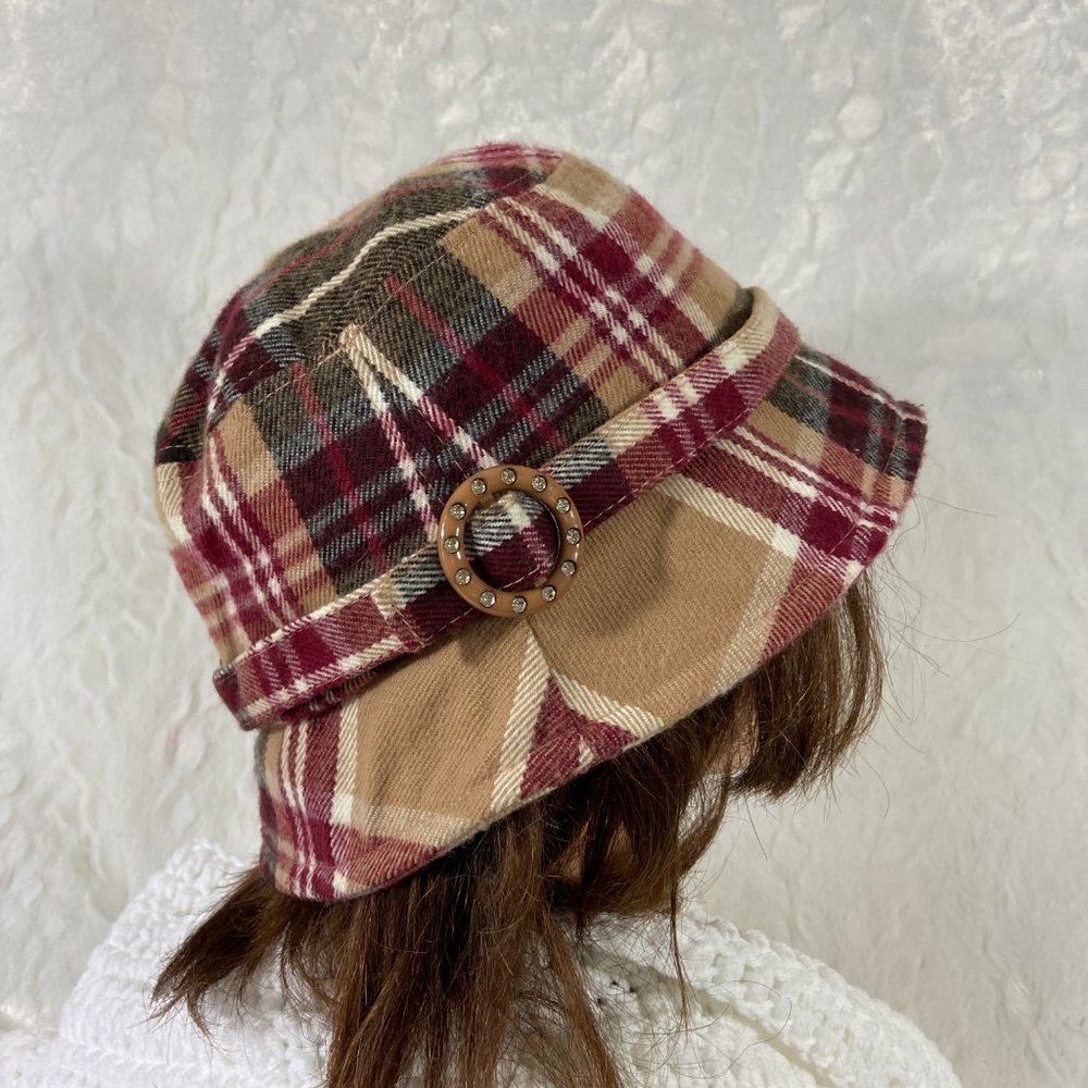 D&Y plaid bucket hat adjustable band bling ring warm winter hat